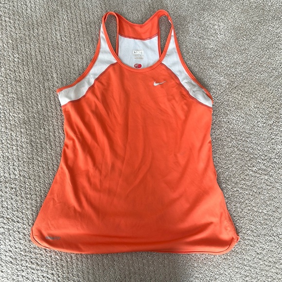 Small Nike running tank - Picture 1 of 3